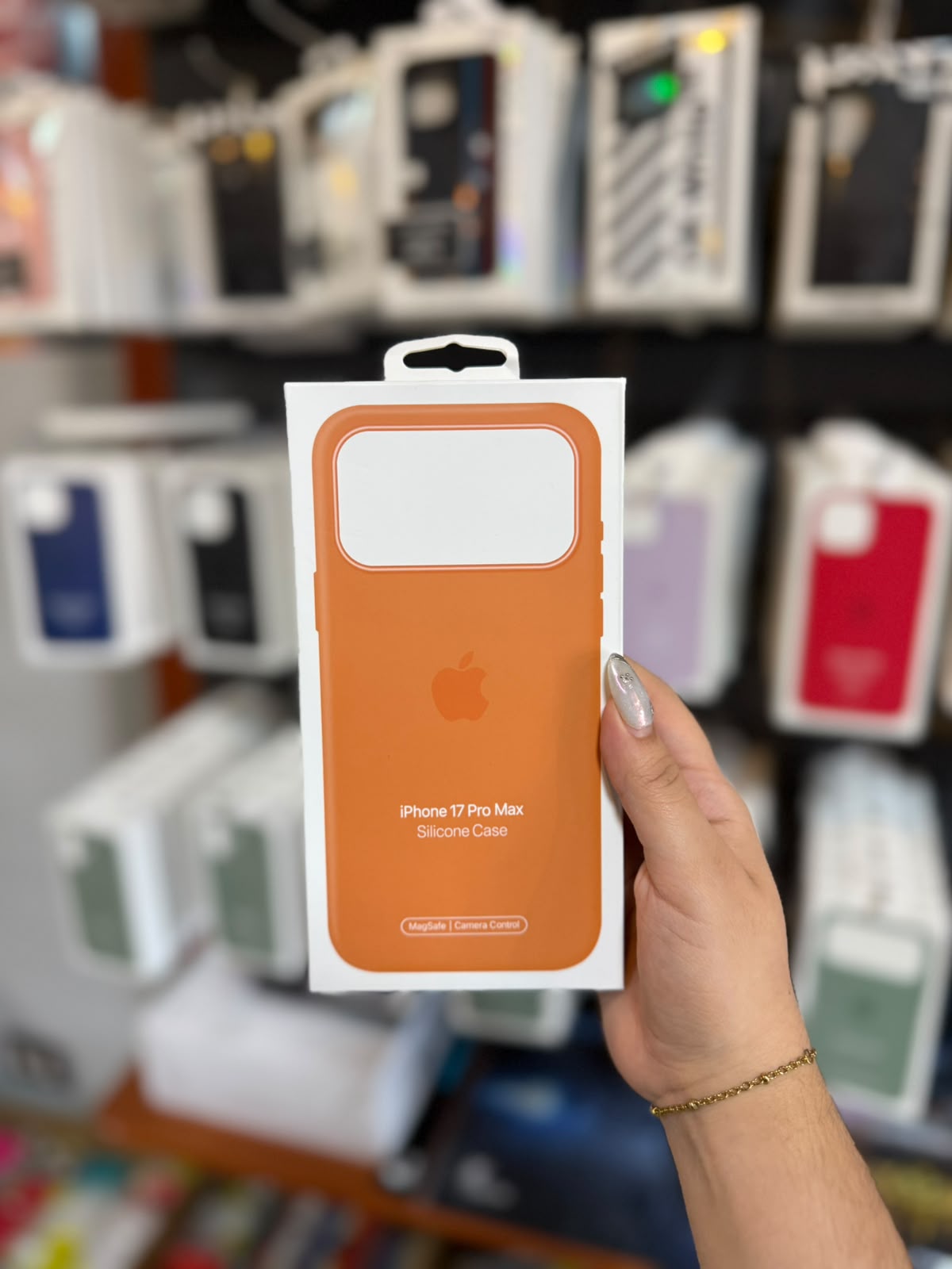 CASE SILICON MAGSAFE IPHONE