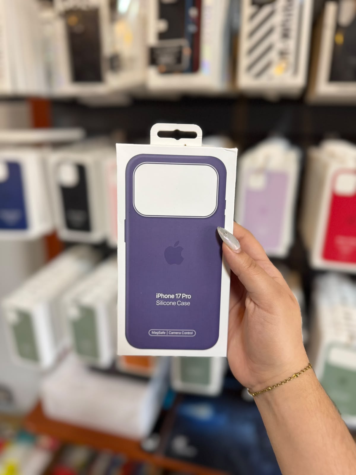 CASE SILICON MAGSAFE IPHONE